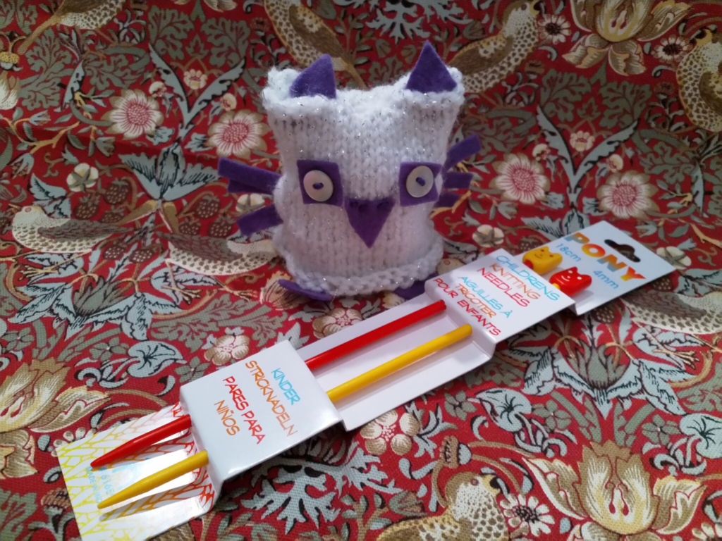 Yarn Owl Wiht Needles